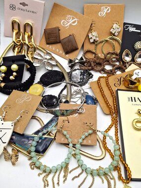#8 No Mystery Bulk Lot of Wearable Jewelry Some NWT 31 Pieces
